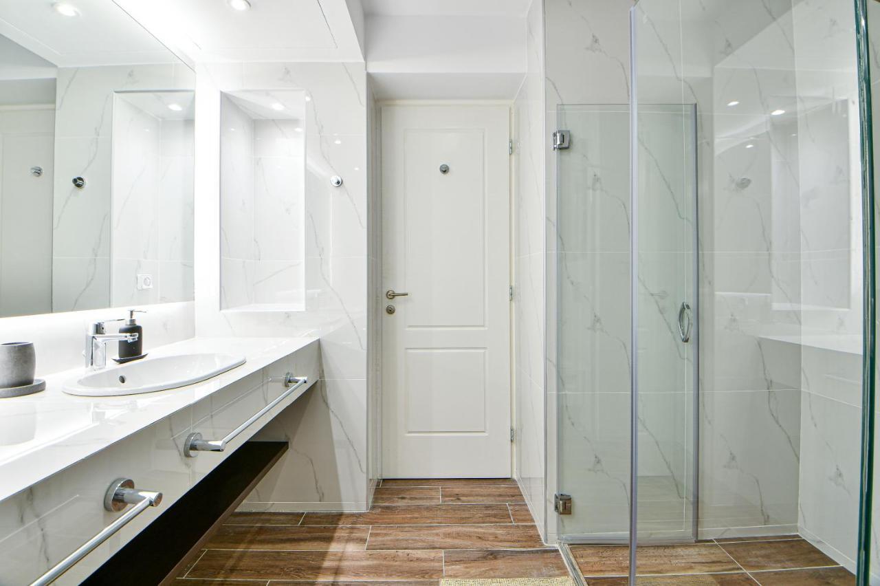 Boutique40 Luxury Apartment Athena Bagian luar foto
